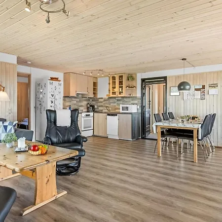 Semesterbostad Signhild - From The Sea By Interhome