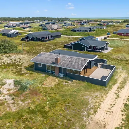Semesterbostad Signhild - From The Sea By Interhome